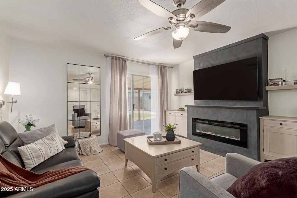 9825 N 44th Ave unit 2, Glendale, AZ 85302 - photo 1