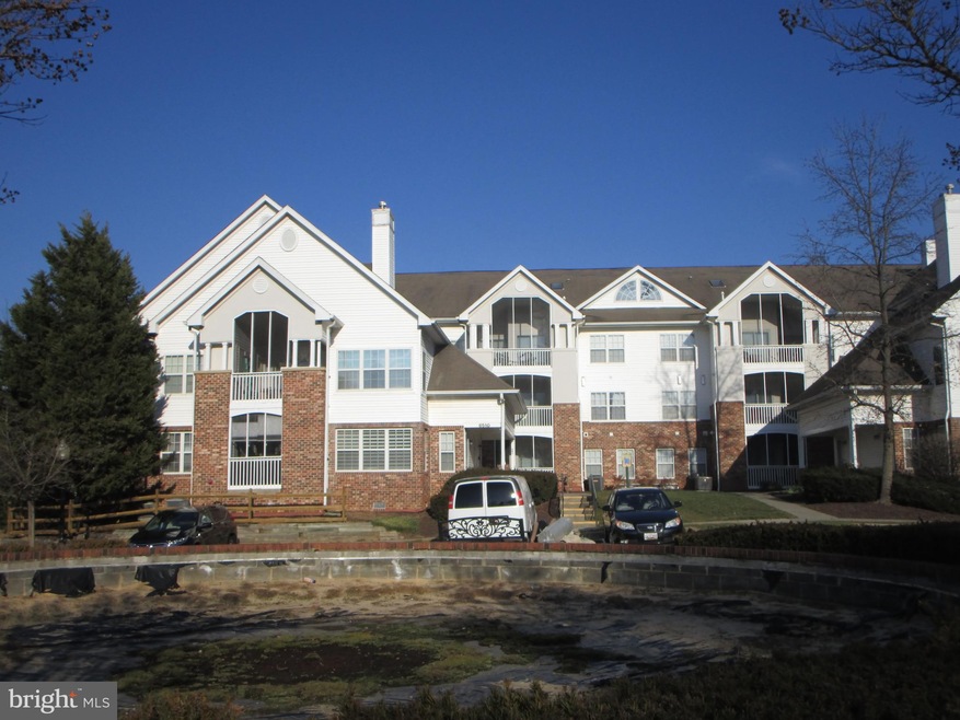 6510 Lake Park Dr unit 205, Greenbelt, MD 20770 - photo 1