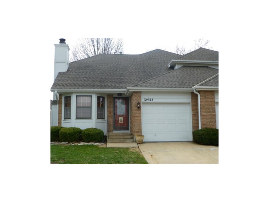 Front view - newer roof and garage door