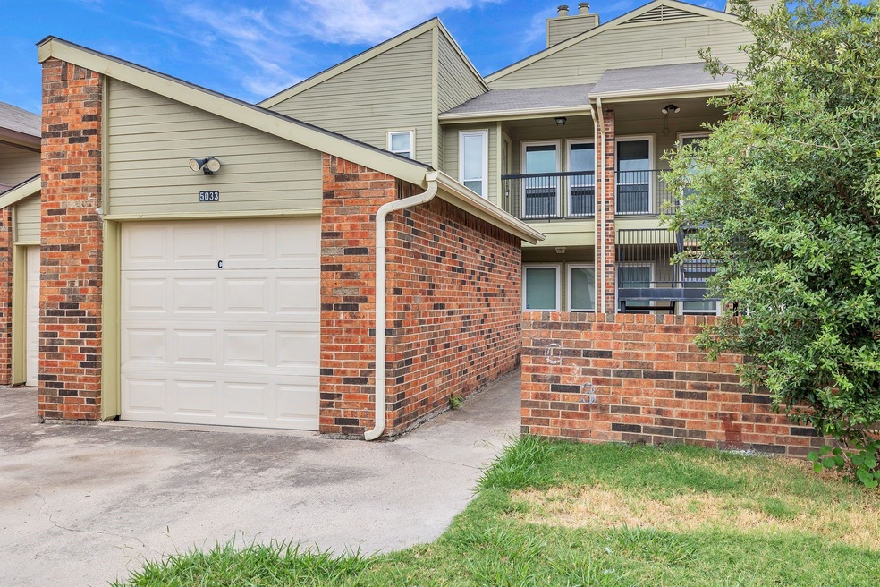 5033 Winder Ct unit C, North Richland Hills, TX 76180 - photo 1