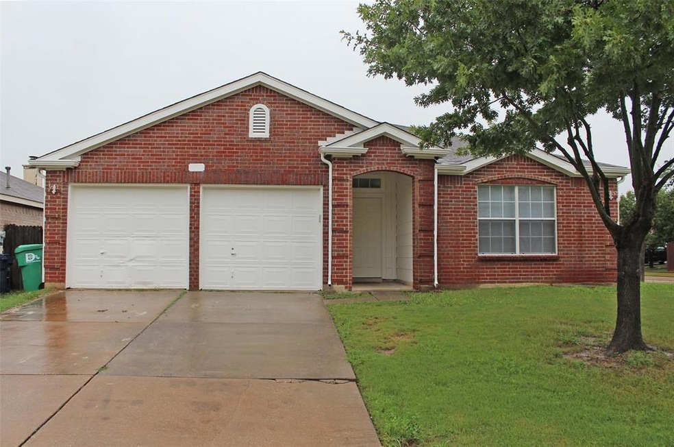 3300 Bent Creek Dr, Denton, TX 76210 - photo 1