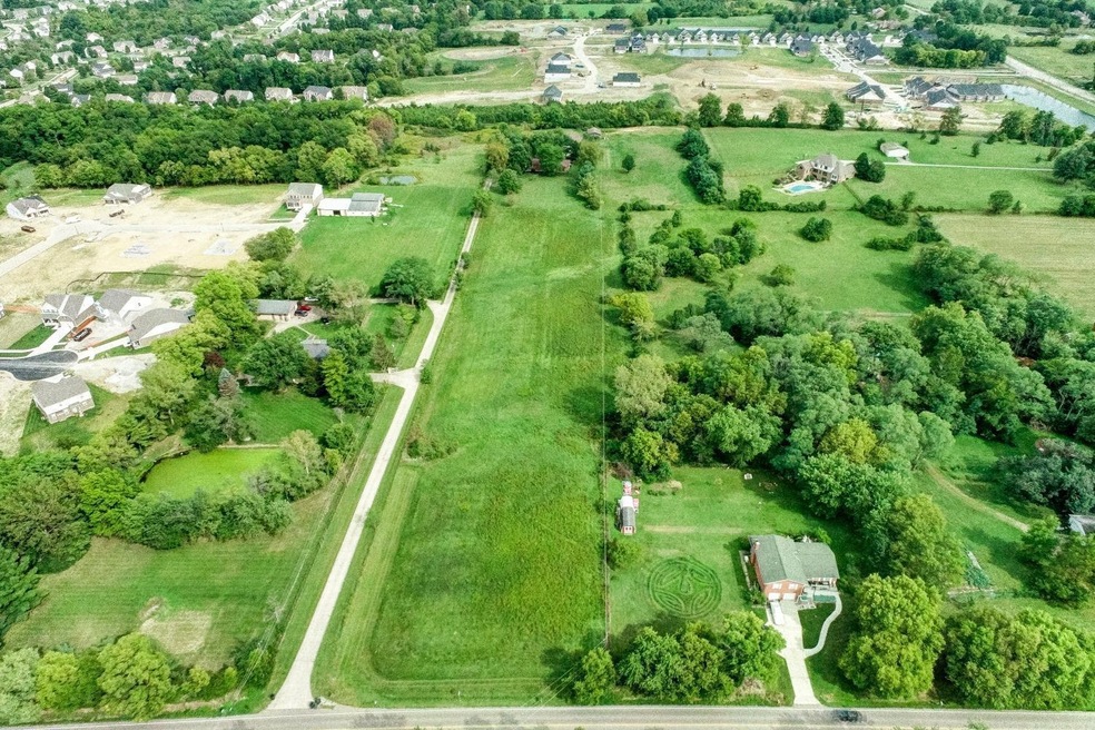 5806 Yankee Rd, Liberty Township, OH 45044 - photo 1