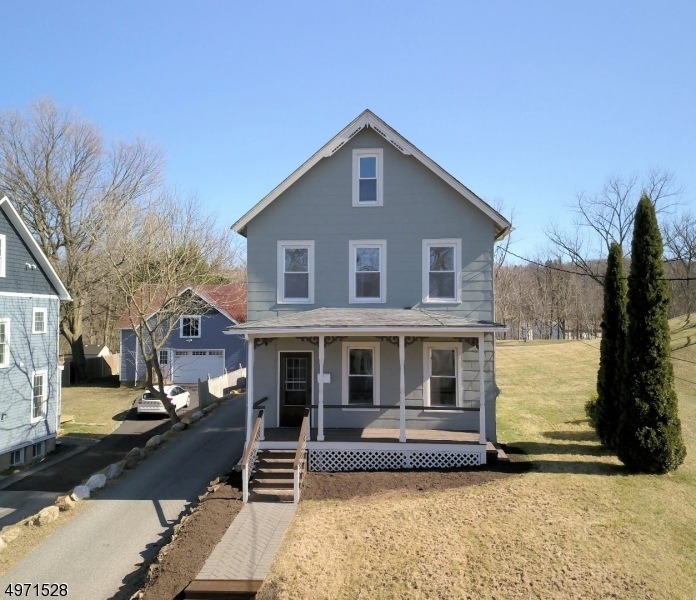 10 Linwood Ave, Hamburg, NJ 07419 - photo 1