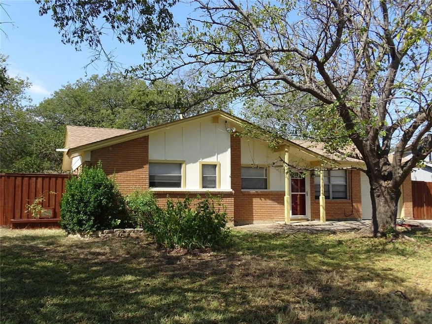 8864 Easley St, Fort Worth, TX 76108 - photo 1