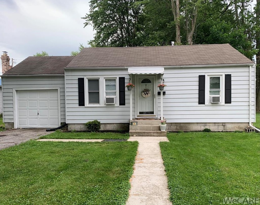 524 N Simon St, Ada, OH 45810 - photo 1