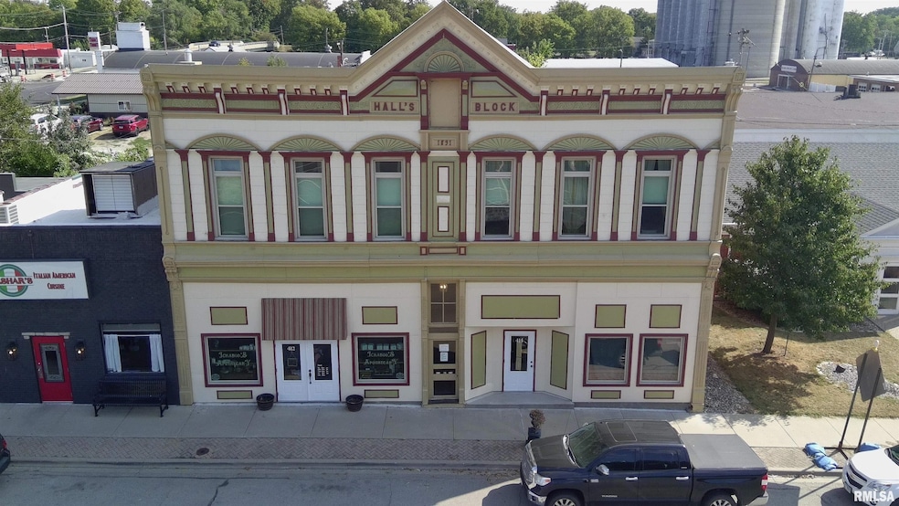 412 & 414 S Locust St, Delavan, IL 61734 - photo 1