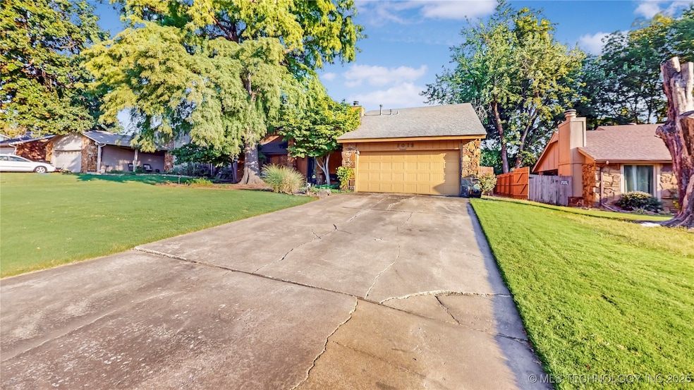 1013 W Queens St, Broken Arrow, OK 74012 - photo 1