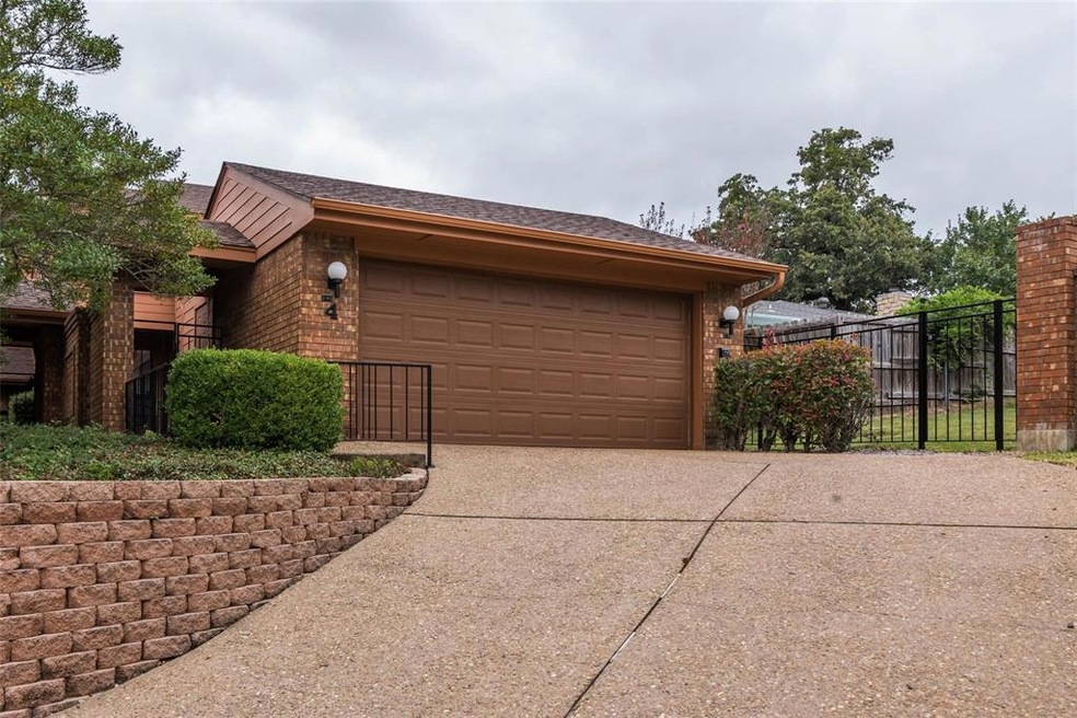 4 Village Green Ct, Denison, TX 75020 - photo 1