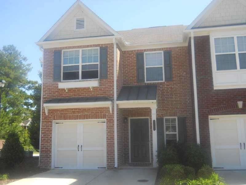 Exterior Front. FRONT VIEW OF THE TOWNHOUSE.