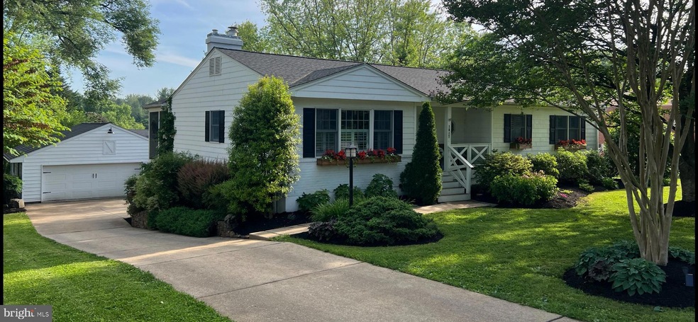 1817 Landrake Rd, Towson, MD 21204 - photo 1