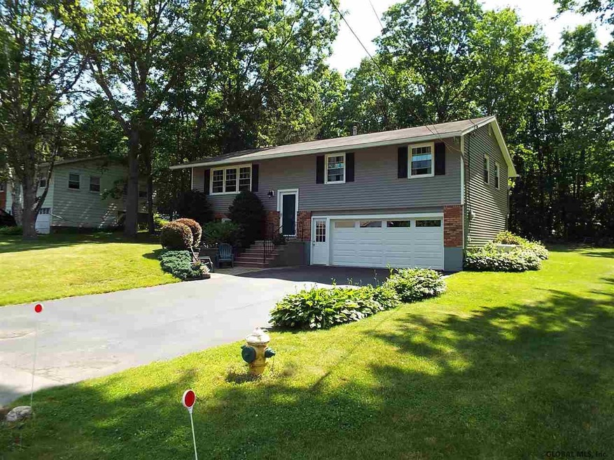 155 Horstman Dr, Schenectady, NY 12302 - photo 1