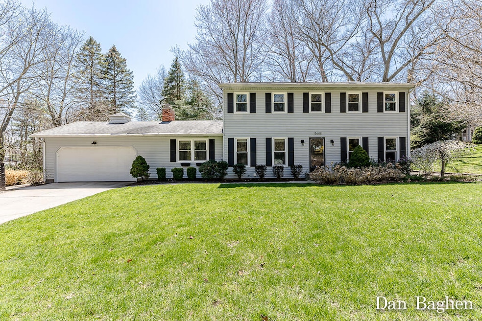 15688LongviewLn01Lores