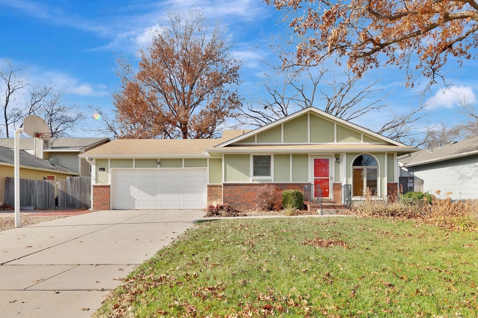 2121 N Rutgers St, Wichita, KS 67212 - photo 1