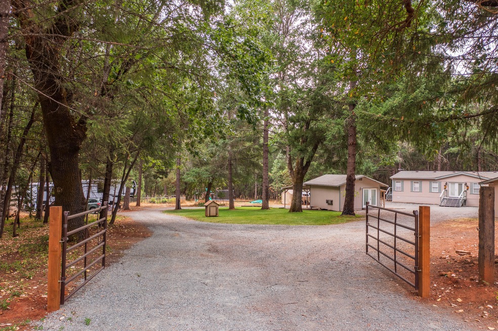 2175 Russell Rd, Merlin, OR 97532 - photo 1