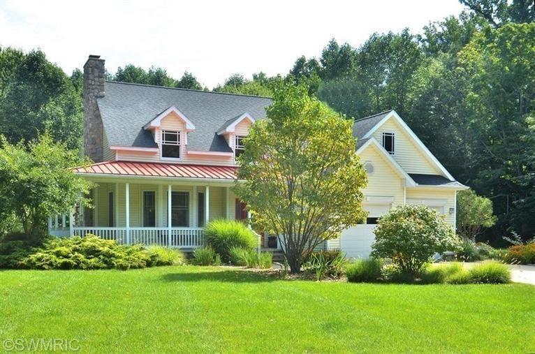 16225 Lakeside Rd, Three Oaks, MI 49128 - photo 1