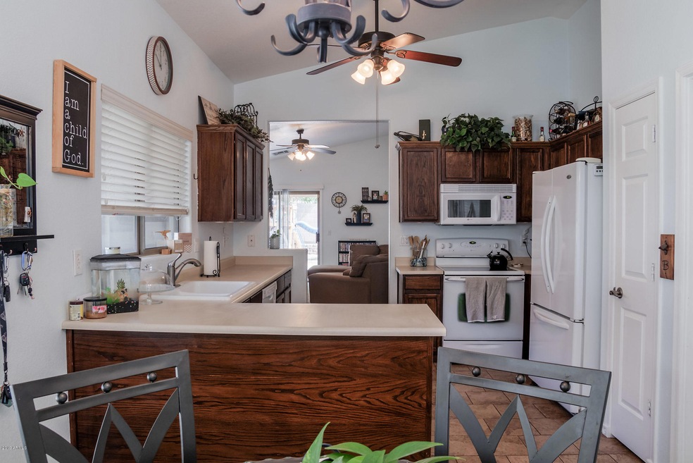 Kitchen (3)-SMALL