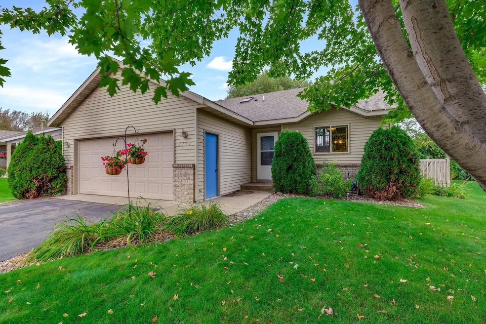 1111 Summit Way, Sauk Rapids, MN 56379 - photo 1