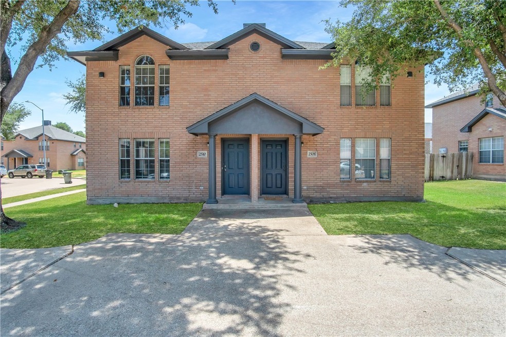 2516 Ashford West Dr unit Refreshed, College Station, TX 77840 - photo 1
