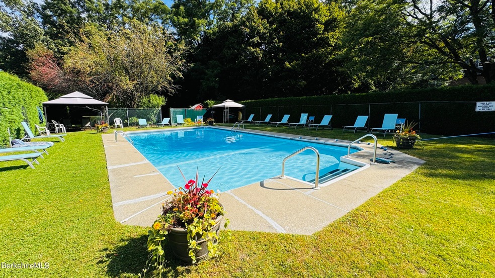 260 Pittsfield Rd unit Building C Unit 10, Lenox, MA 01240 - photo 1