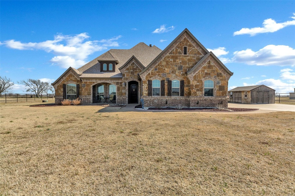 189 Cactus Dr, Decatur, TX 76234 - photo 1