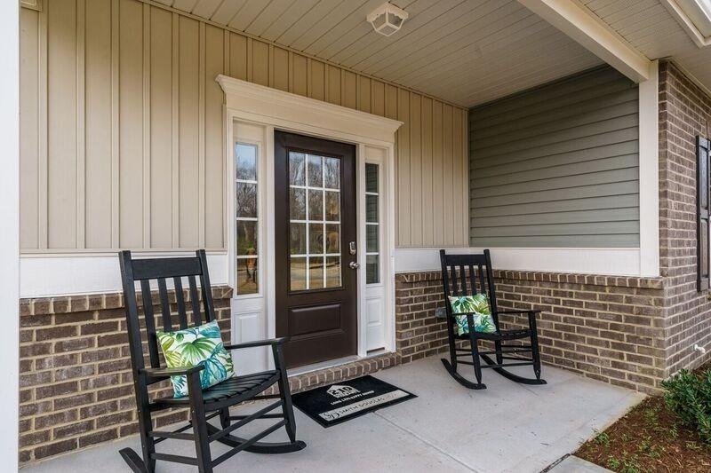 5519 Sycamore Rd, Sugar Hill, GA 30518 - photo 1