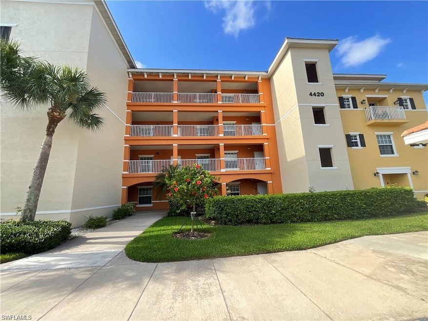 View of apartment building / complex