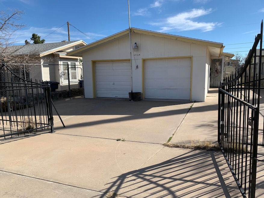 2424 Gold Ave, El Paso, TX 79930 - photo 1