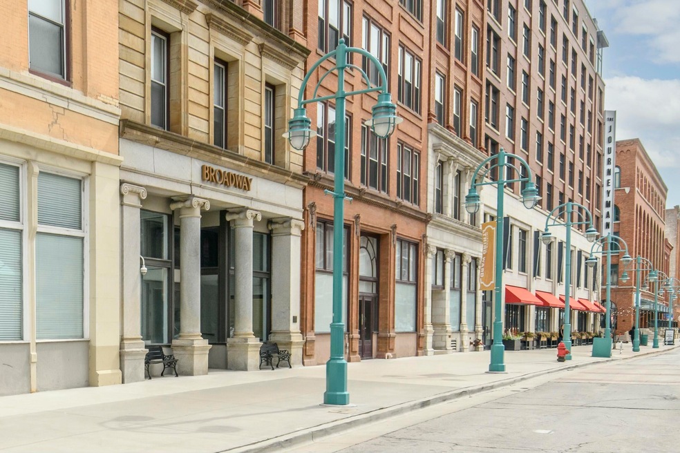 Broadway street view