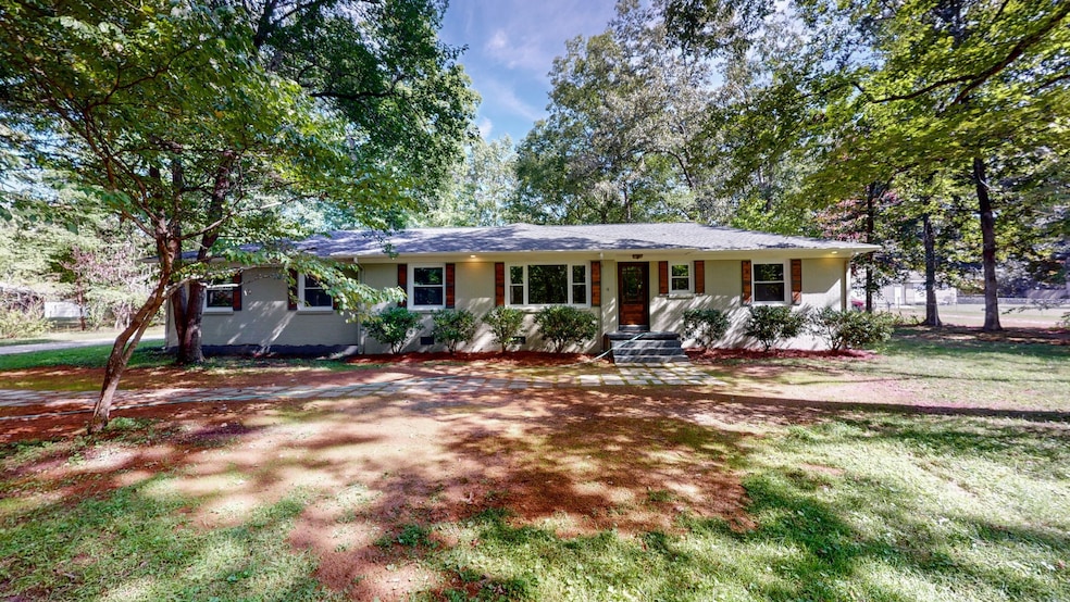 196 Thomas St, Manchester, TN 37355 - photo 1