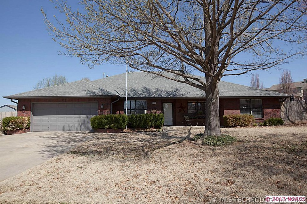 Full brick exterior on a large culdesac lot. New r