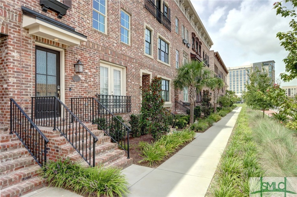 405 Upper Ave E, Savannah, GA 31401 - photo 1