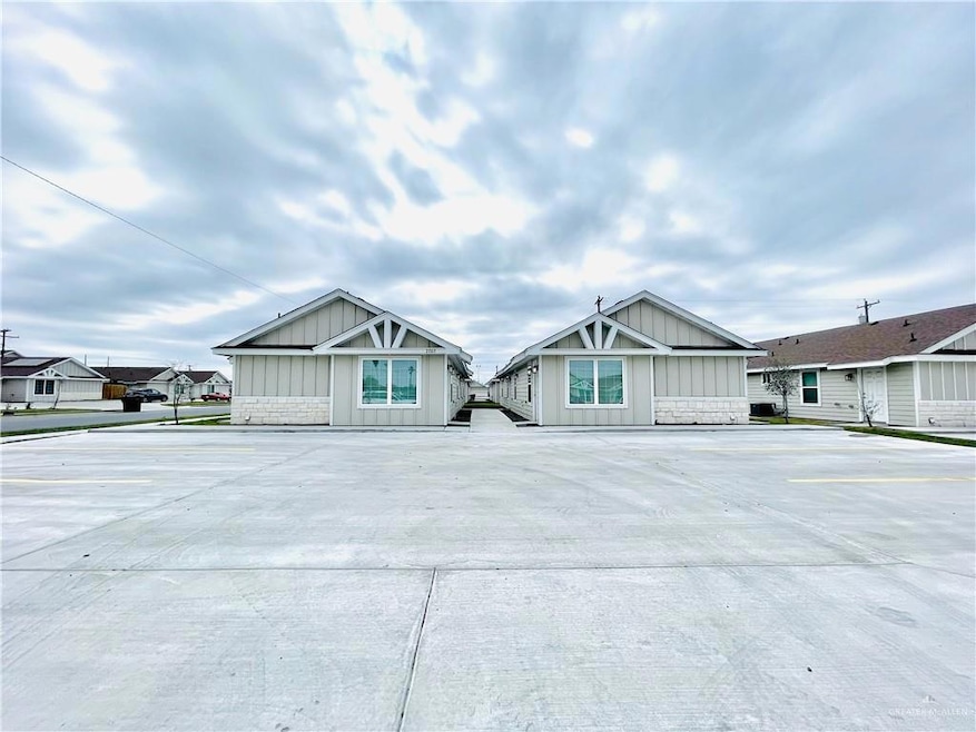 2207 Northridge Ave unit B, Harlingen, TX 78550 - photo 1