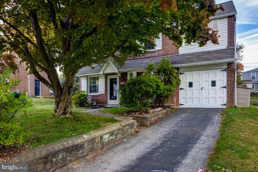 29 Edgewood Rd, Broomall, PA 19008 - photo 1