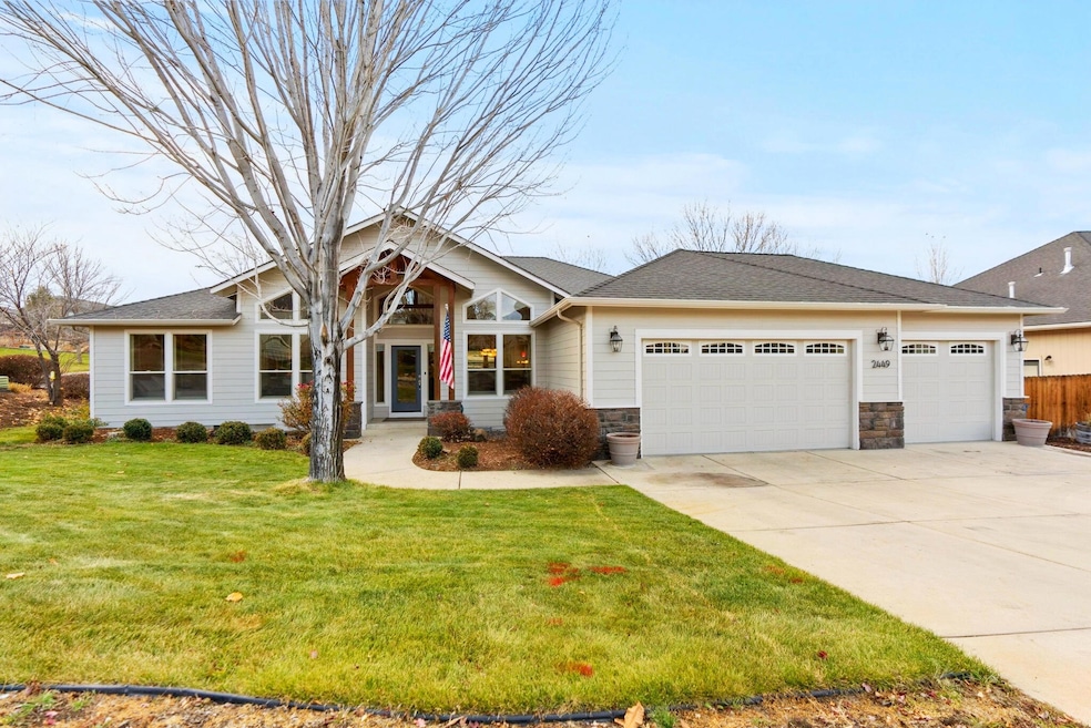 2449 SW 43rd St, Redmond, OR 97756 - photo 1