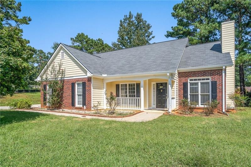 304 Landon Dr SE, Conyers, GA 30094 - photo 1