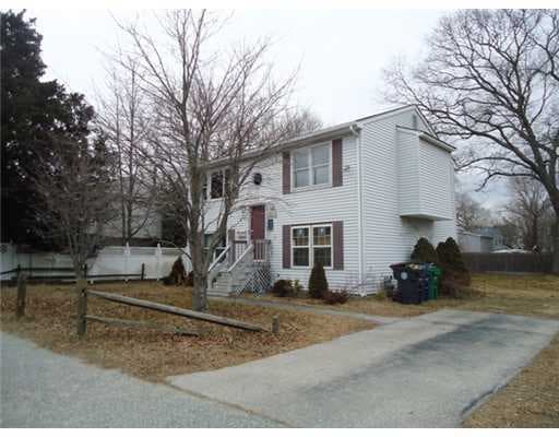 644 Oakland Beach Ave, Warwick, RI 02889 - photo 1