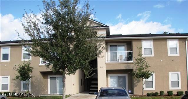 5101 Playpen Dr unit 4, Jacksonville, FL 32210 - photo 1