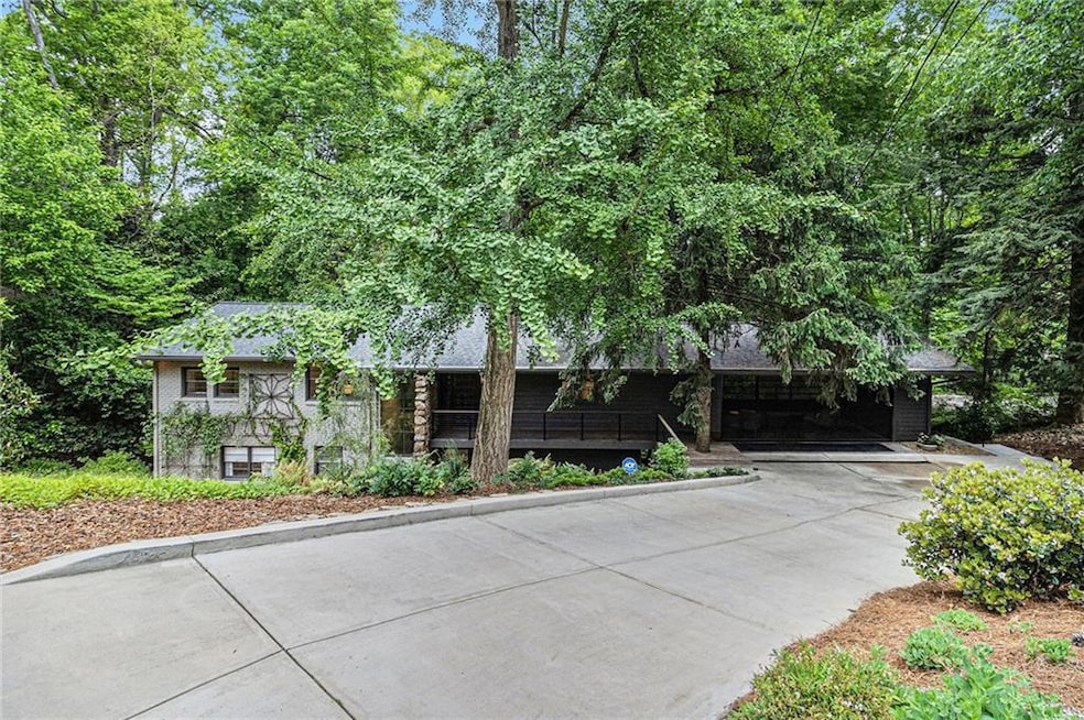 Sold $1,100,000 • Co-Listing Agent