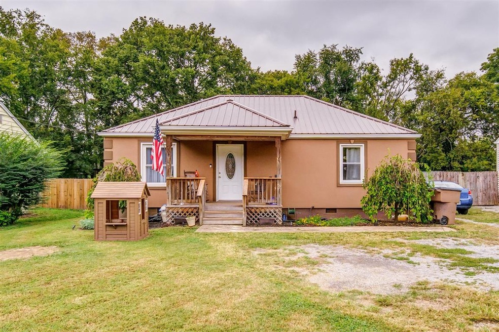 104 Southview Dr, Shelbyville, TN 37160 - photo 1