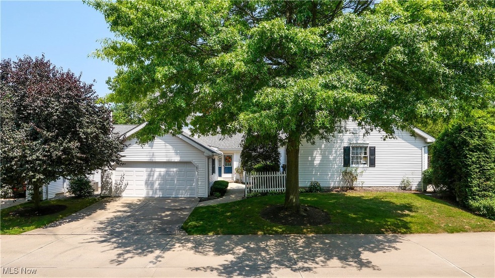 656 Fairfield Ln, Aurora, OH 44202 - photo 1