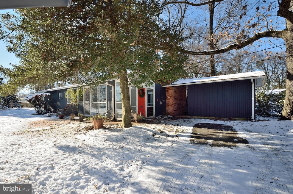 1926 Marthas Rd, Alexandria, VA 22307 - photo 1