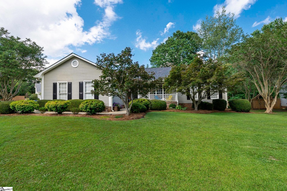 8 McBee Chapel Rd, Mauldin, SC 29662 - photo 1