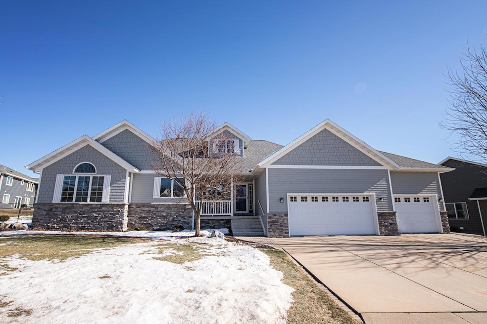 1412 Highland Dr, Winona, MN 55987 - photo 1