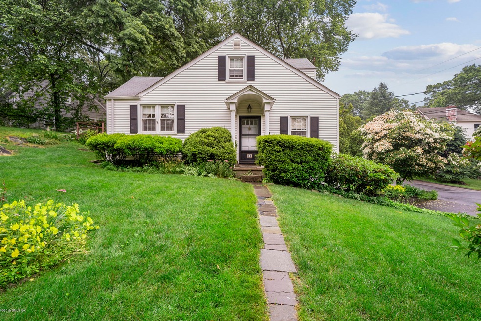 14 Ferris Dr, Old Greenwich, CT 06870 - photo 1