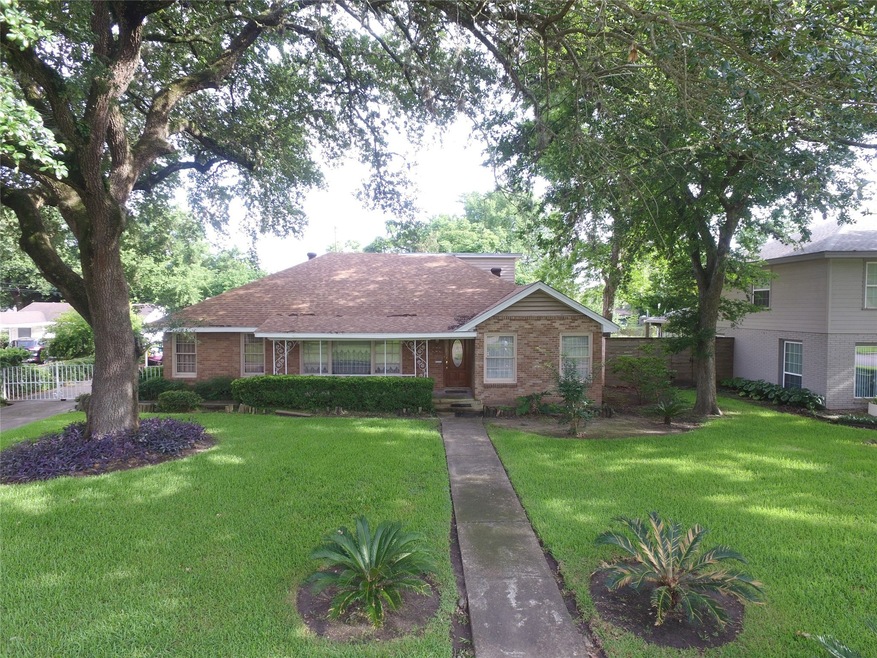 3942 Fernwood Dr, Houston, TX 77021 - photo 1