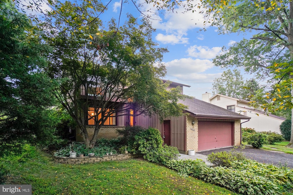 20405 Aspenwood Ln, Montgomery Village, MD 20886 - photo 1