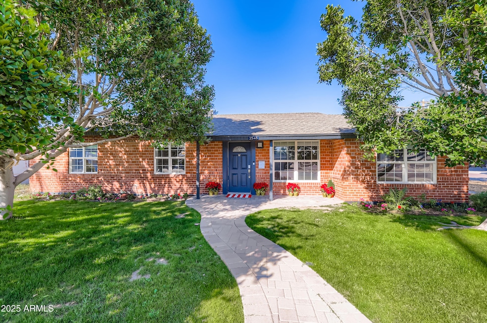 2548 E Turney Ave, Phoenix, AZ 85016 - photo 1