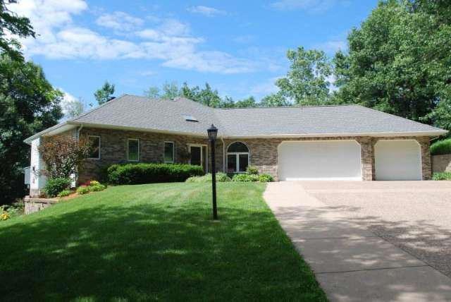 Beautiful walkout 5 bedroom ranch