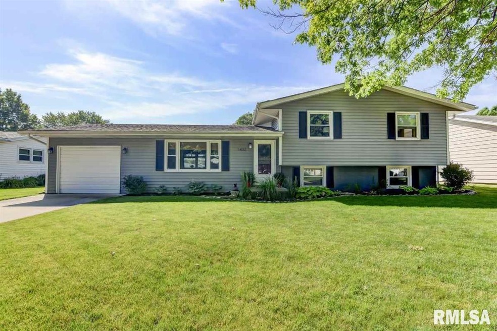 1432 Rutledge Dr, Lincoln, IL 62656 - photo 1