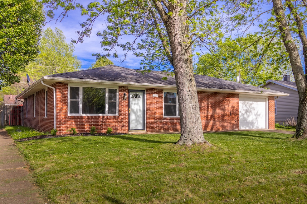 1911 Timbercrest Dr, Columbus, IN 47203 - photo 1